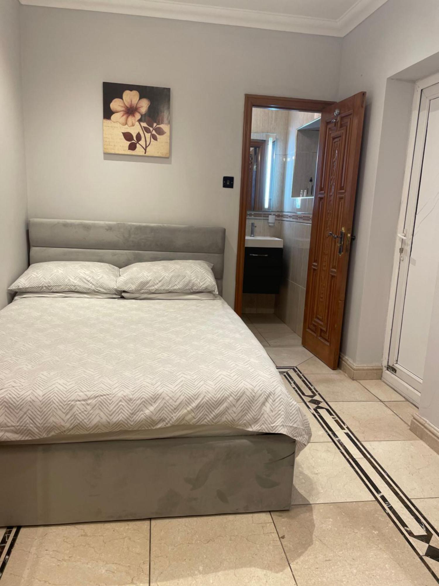 North London Studio Apartment Luaran gambar